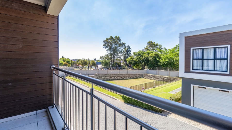 3 Bedroom Property for Sale in Sunninghill Gauteng