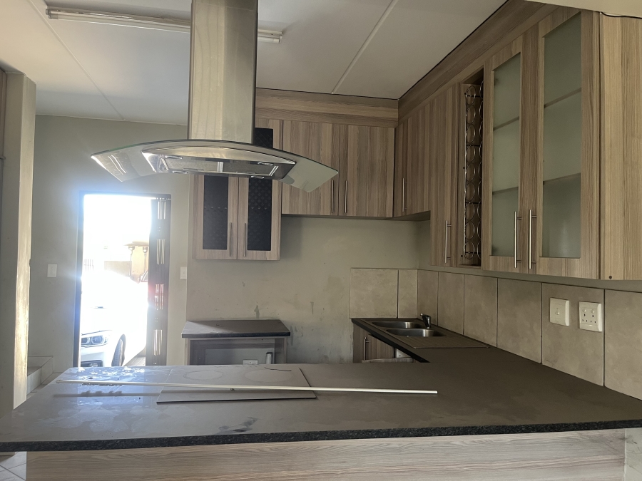 3 Bedroom Property for Sale in Albertsdal Gauteng
