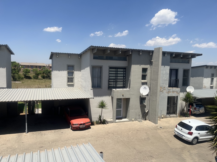 3 Bedroom Property for Sale in Albertsdal Gauteng