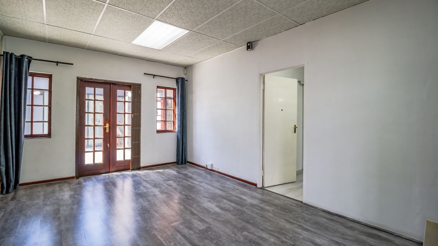 Commercial Property for Sale in Paulshof Gauteng