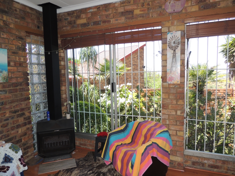 5 Bedroom Property for Sale in South Crest Gauteng