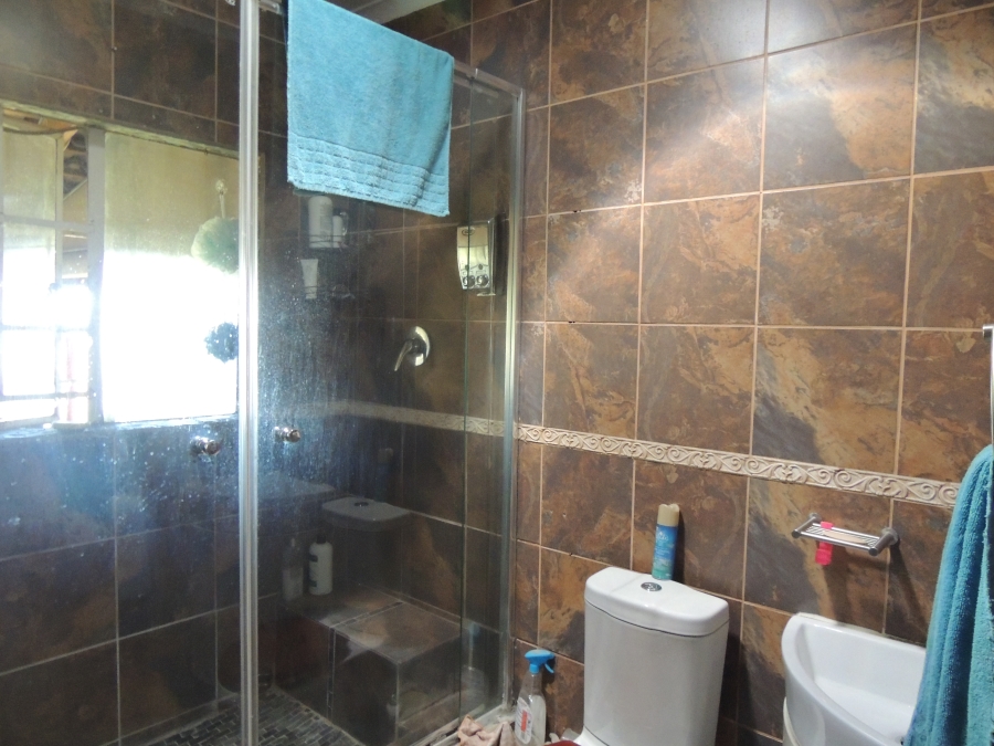 5 Bedroom Property for Sale in South Crest Gauteng