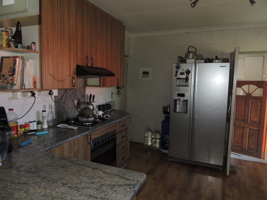 5 Bedroom Property for Sale in South Crest Gauteng