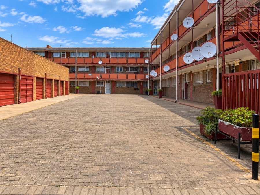 2 Bedroom Property for Sale in Vanderbijlpark CW 3 Gauteng