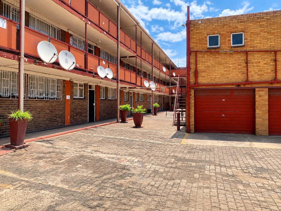 2 Bedroom Property for Sale in Vanderbijlpark CW 3 Gauteng