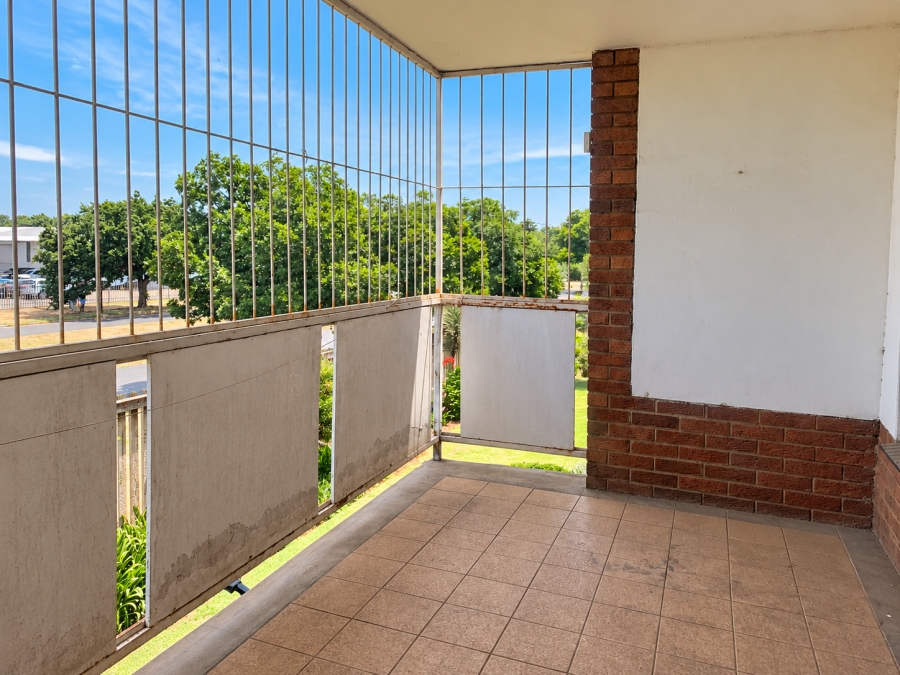 2 Bedroom Property for Sale in Vanderbijlpark CW 3 Gauteng