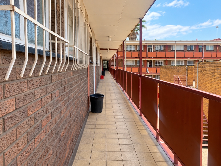 2 Bedroom Property for Sale in Vanderbijlpark CW 3 Gauteng