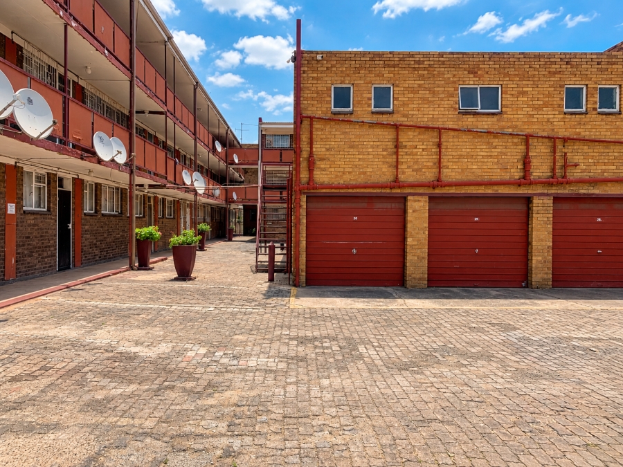 2 Bedroom Property for Sale in Vanderbijlpark CW 3 Gauteng