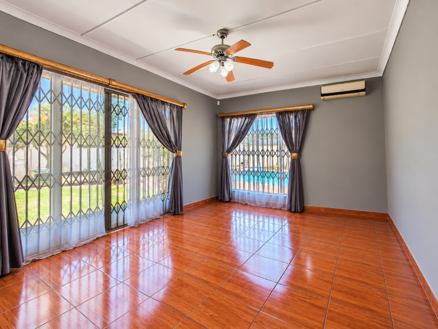 4 Bedroom Property for Sale in Risiville Gauteng