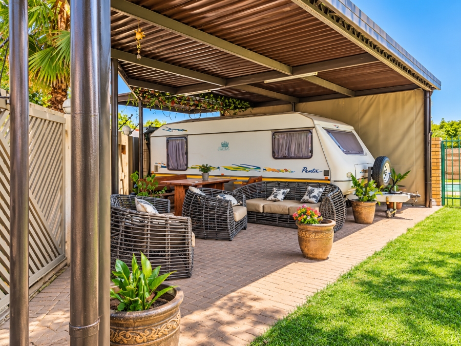 4 Bedroom Property for Sale in Risiville Gauteng