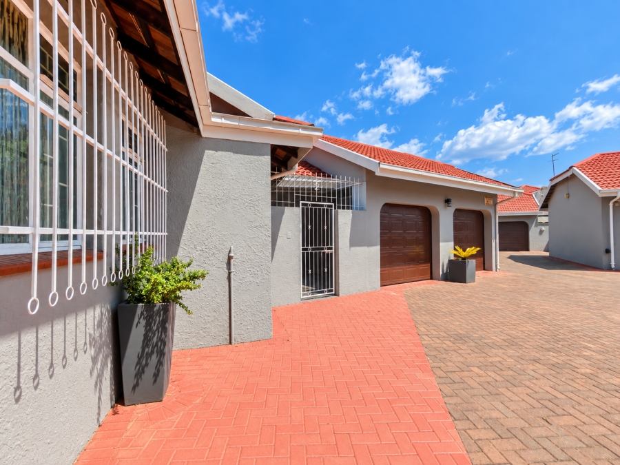 3 Bedroom Property for Sale in Three Rivers Gauteng
