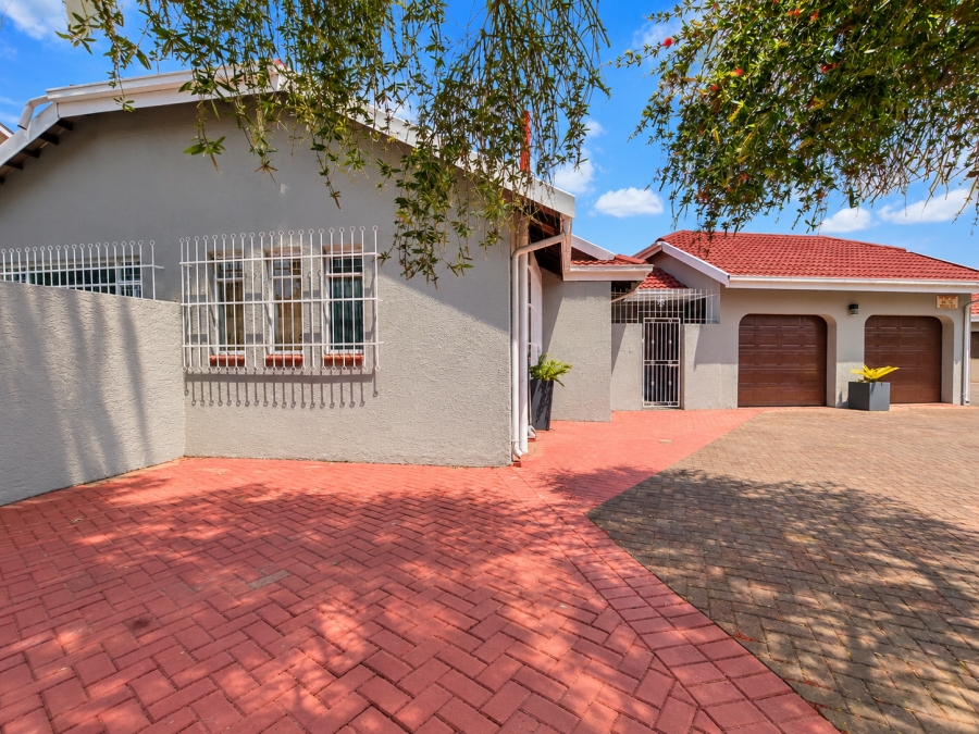 3 Bedroom Property for Sale in Three Rivers Gauteng
