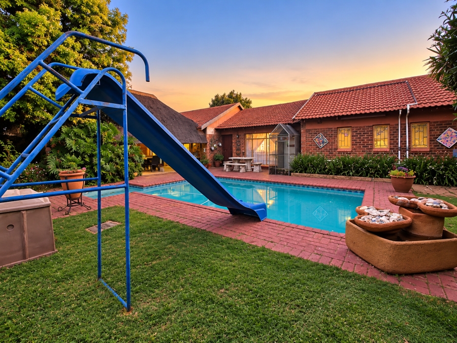 4 Bedroom Property for Sale in Falcon Ridge Gauteng
