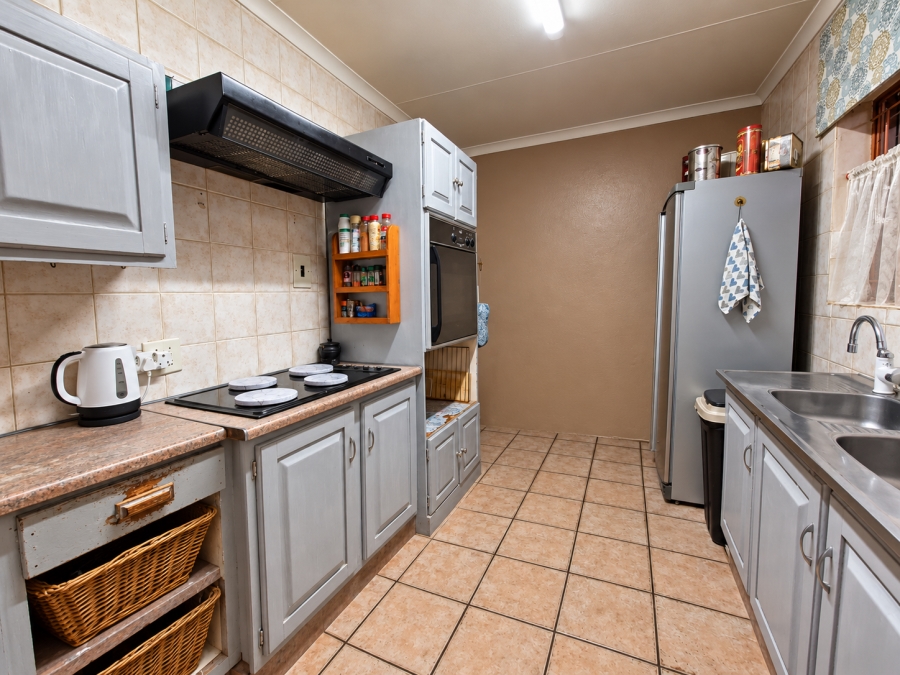 4 Bedroom Property for Sale in Falcon Ridge Gauteng
