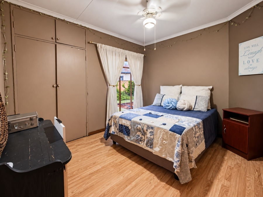 4 Bedroom Property for Sale in Falcon Ridge Gauteng
