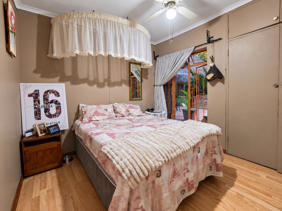4 Bedroom Property for Sale in Falcon Ridge Gauteng