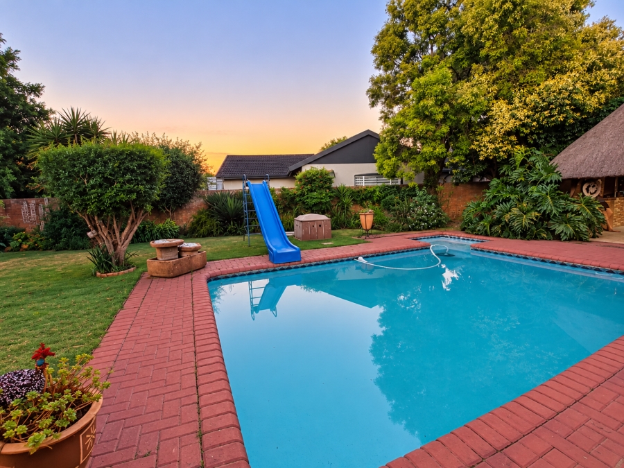4 Bedroom Property for Sale in Falcon Ridge Gauteng