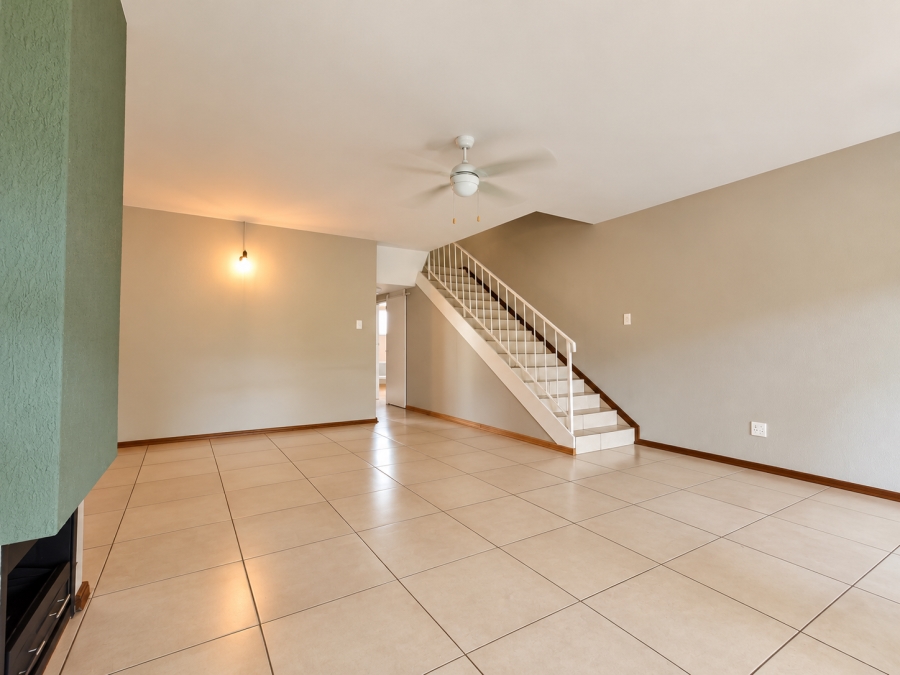 2 Bedroom Property for Sale in Three Rivers Gauteng