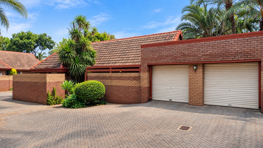 3 Bedroom Property for Sale in Faerie Glen Gauteng