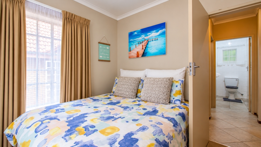 3 Bedroom Property for Sale in Faerie Glen Gauteng