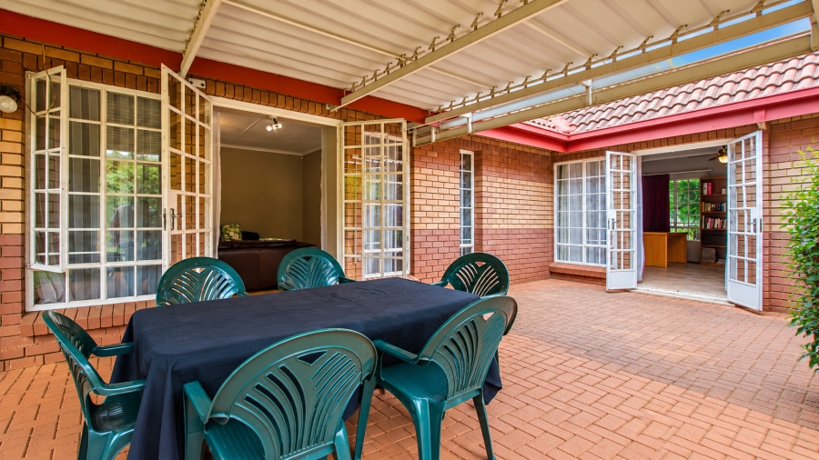 3 Bedroom Property for Sale in Faerie Glen Gauteng