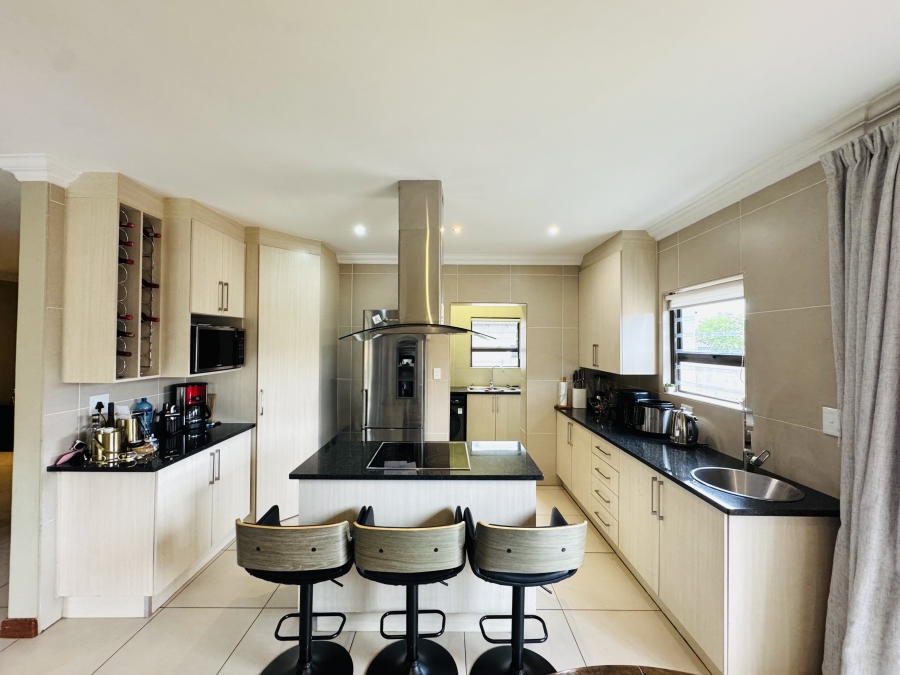 3 Bedroom Property for Sale in Thatchfield Hills Gauteng