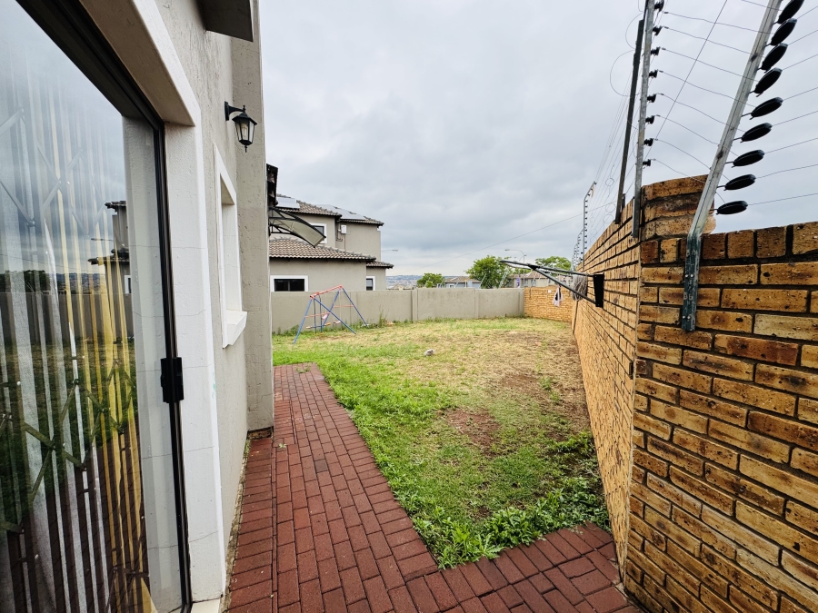 3 Bedroom Property for Sale in Thatchfield Hills Gauteng