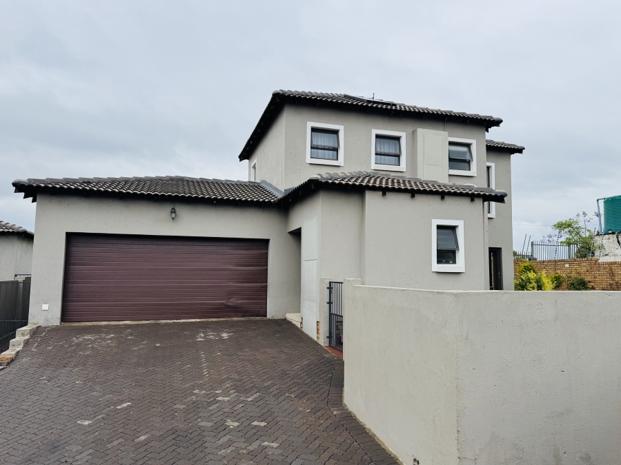 3 Bedroom Property for Sale in Thatchfield Hills Gauteng