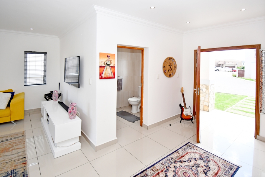 To Let 3 Bedroom Property for Rent in Blue Valley Golf Estate Gauteng