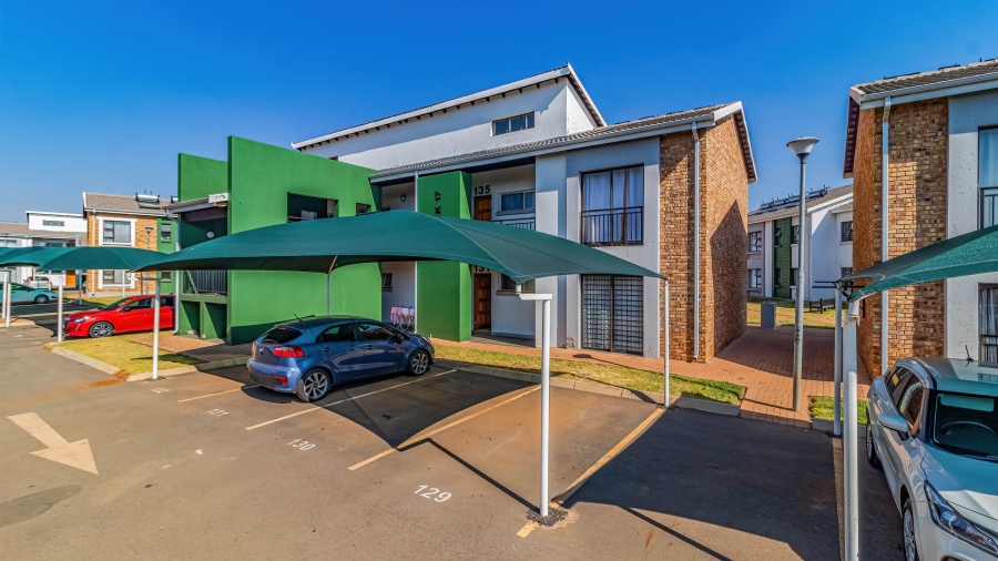 2 Bedroom Property for Sale in Protea Glen Gauteng