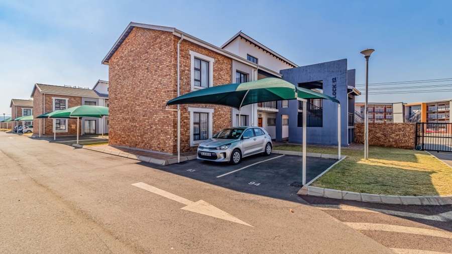 2 Bedroom Property for Sale in Protea Glen Gauteng