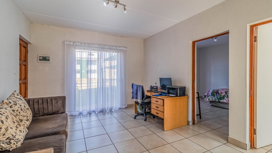 2 Bedroom Property for Sale in Protea Glen Gauteng