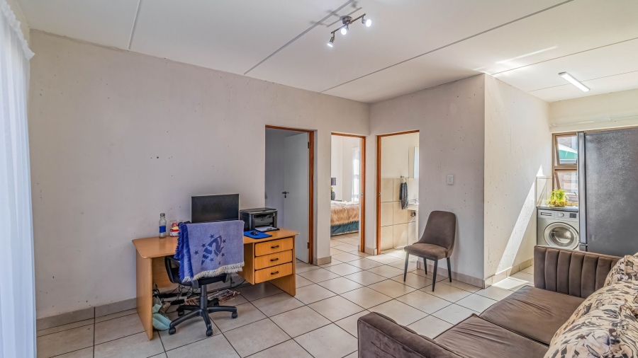 2 Bedroom Property for Sale in Protea Glen Gauteng