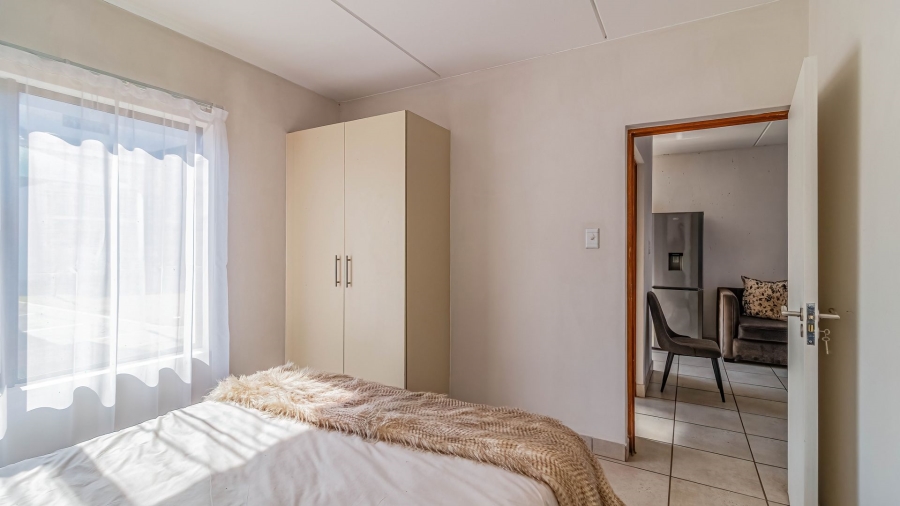 2 Bedroom Property for Sale in Protea Glen Gauteng