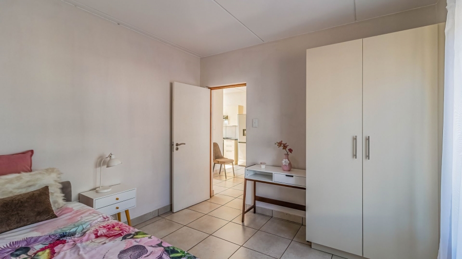 2 Bedroom Property for Sale in Protea Glen Gauteng
