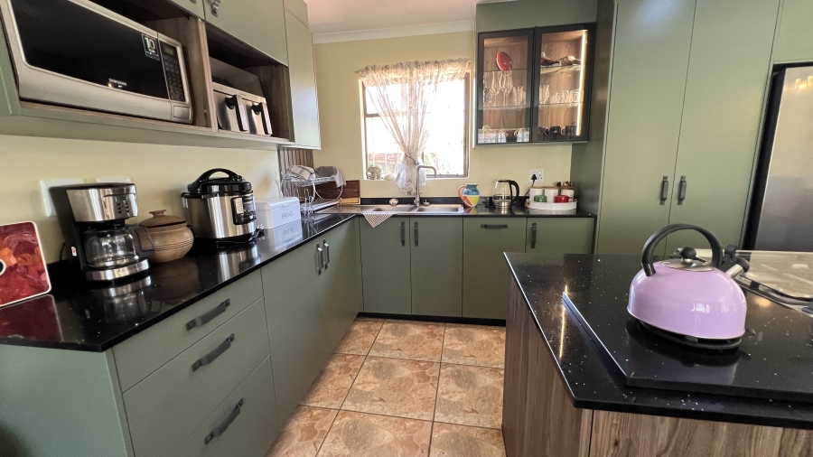 2 Bedroom Property for Sale in Wilgeheuwel Gauteng