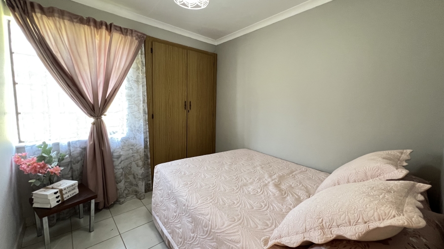 2 Bedroom Property for Sale in Wilgeheuwel Gauteng