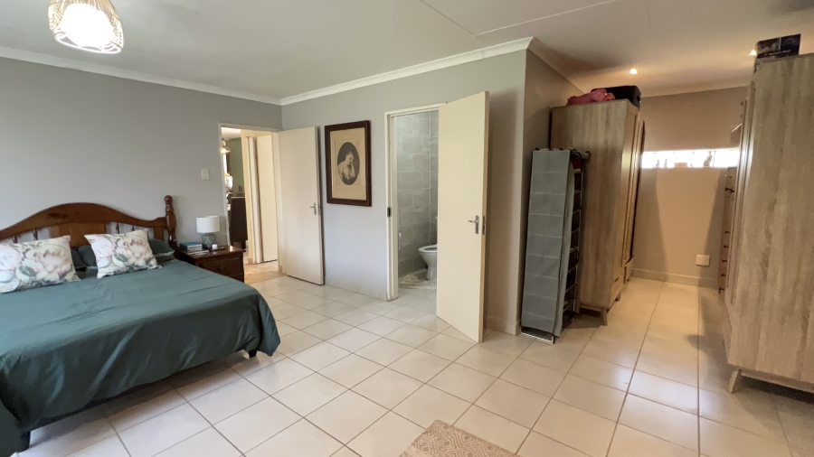 2 Bedroom Property for Sale in Wilgeheuwel Gauteng