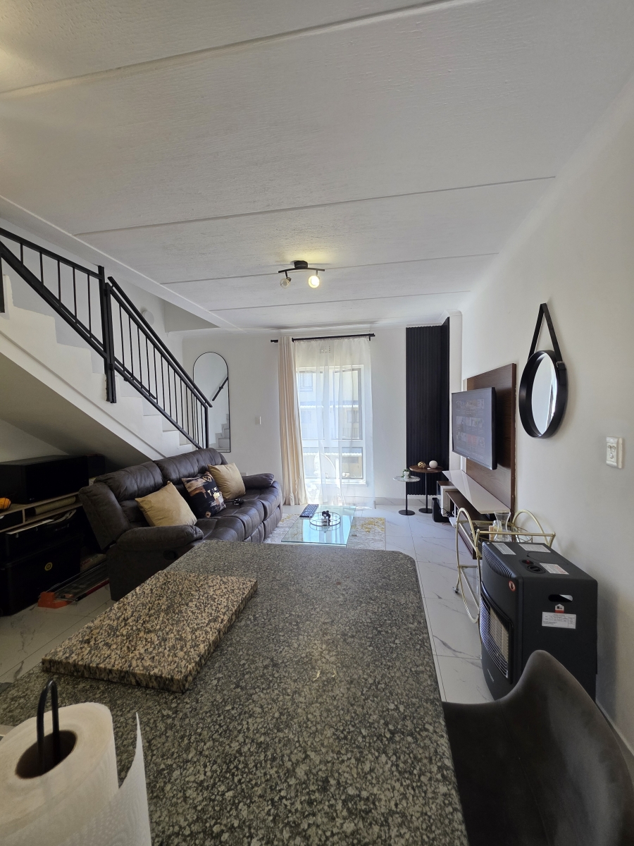 2 Bedroom Property for Sale in Carlswald Gauteng