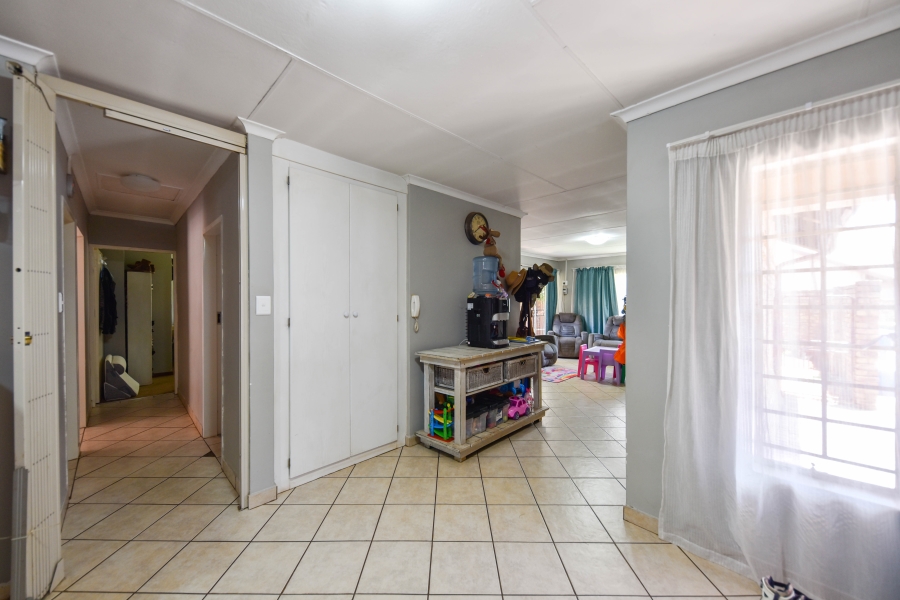 3 Bedroom Property for Sale in Pierre Van Ryneveld Gauteng