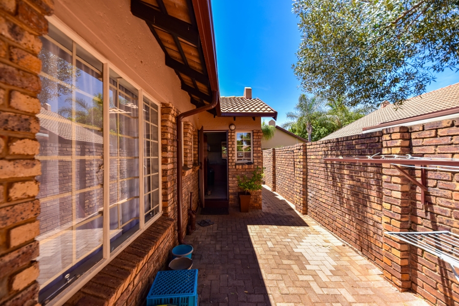 3 Bedroom Property for Sale in Pierre Van Ryneveld Gauteng