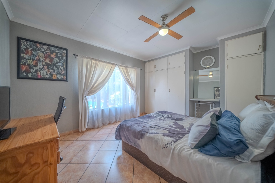 7 Bedroom Property for Sale in Doornpoort Gauteng