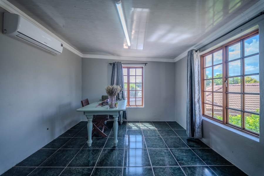 7 Bedroom Property for Sale in Doornpoort Gauteng