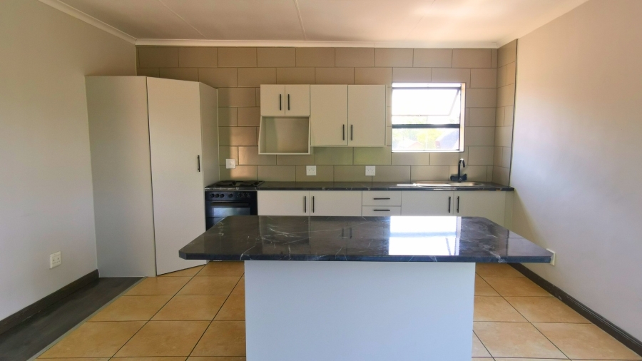 To Let 2 Bedroom Property for Rent in Allen Grove Gauteng