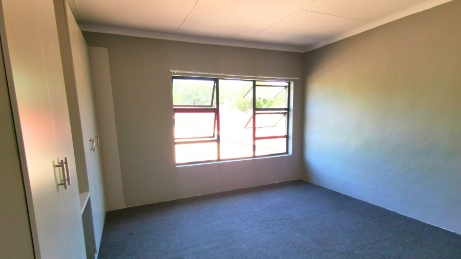To Let 2 Bedroom Property for Rent in Allen Grove Gauteng