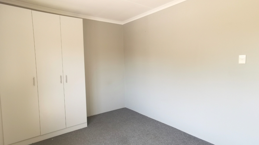 To Let 2 Bedroom Property for Rent in Allen Grove Gauteng
