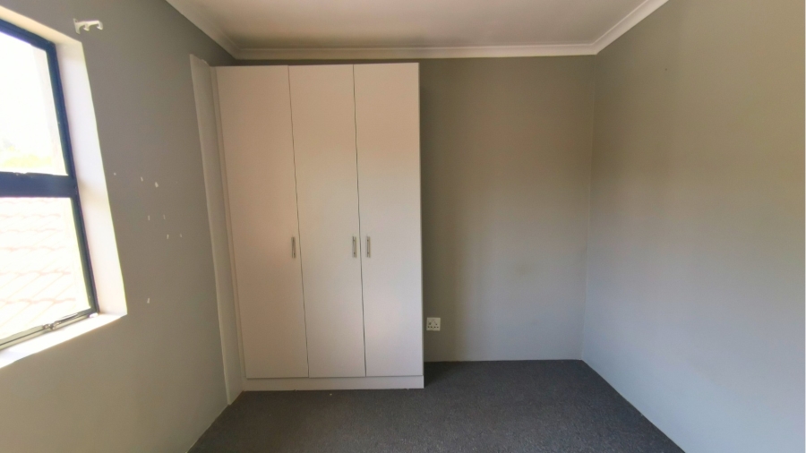 To Let 2 Bedroom Property for Rent in Allen Grove Gauteng