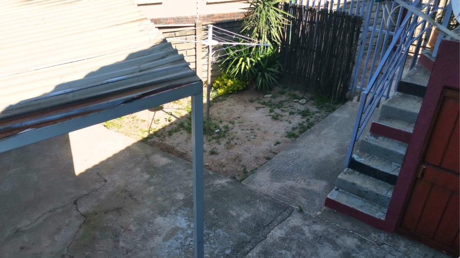 To Let 2 Bedroom Property for Rent in Allen Grove Gauteng
