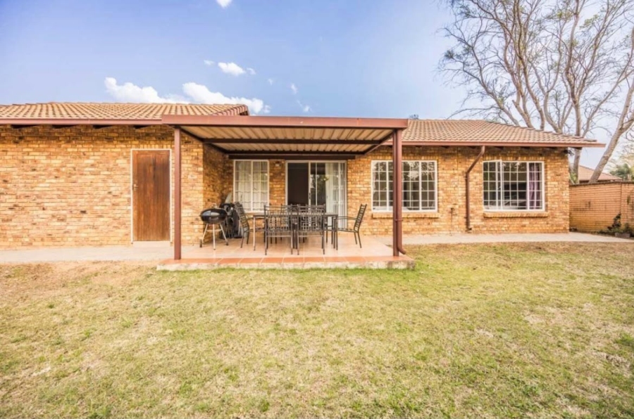 2 Bedroom Property for Sale in Equestria Gauteng