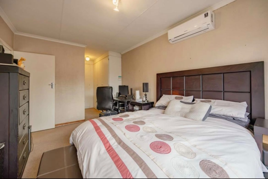 2 Bedroom Property for Sale in Equestria Gauteng